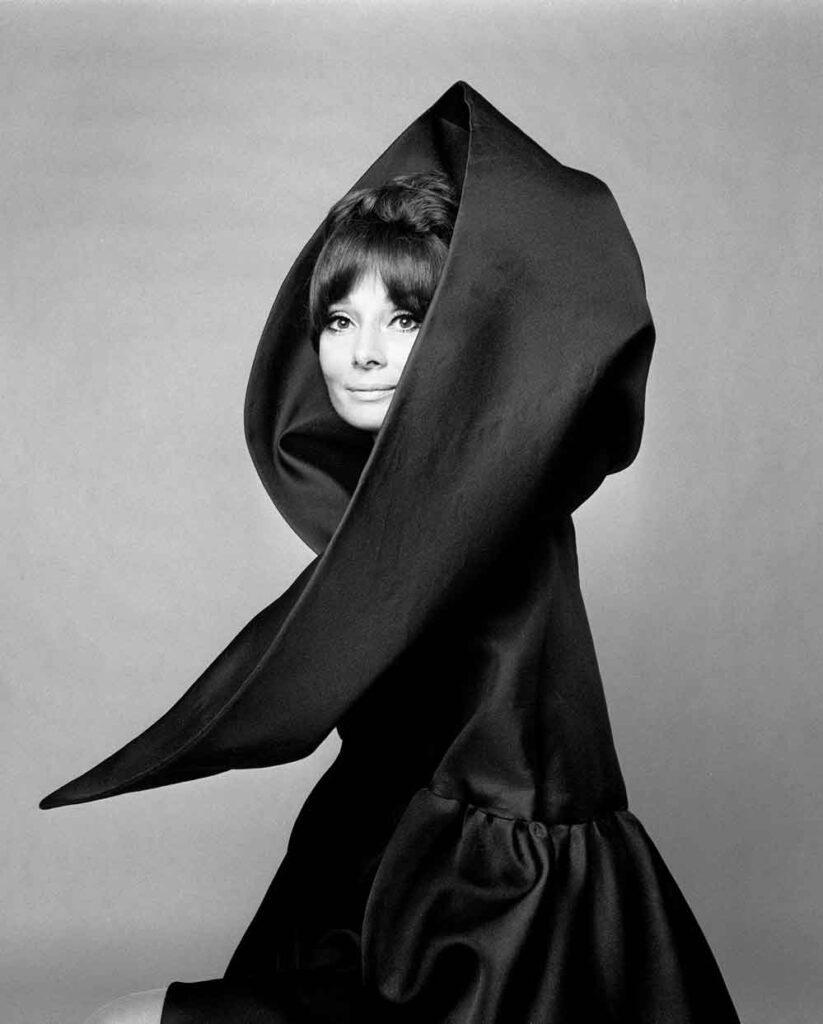 Gian-Paolo-Barbieri,-Vogue-Italia,-Audrey-Hepburn,-1975